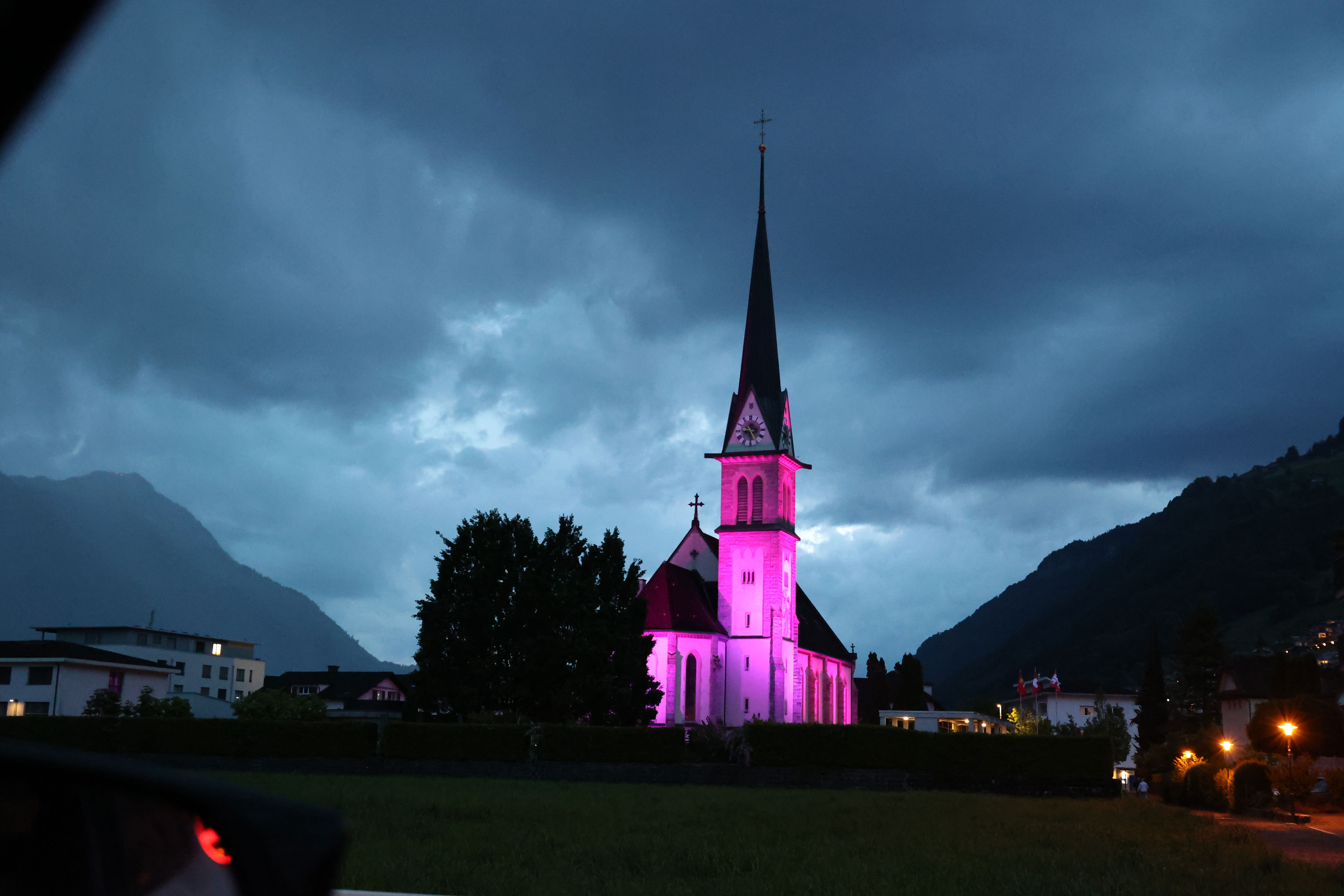 von weitem rosa970A6771