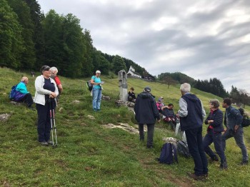 Familienwanderung zu Wegkreuzen, Helgenst&ouml;ckli und Kapellen am B&uuml;rgenberg